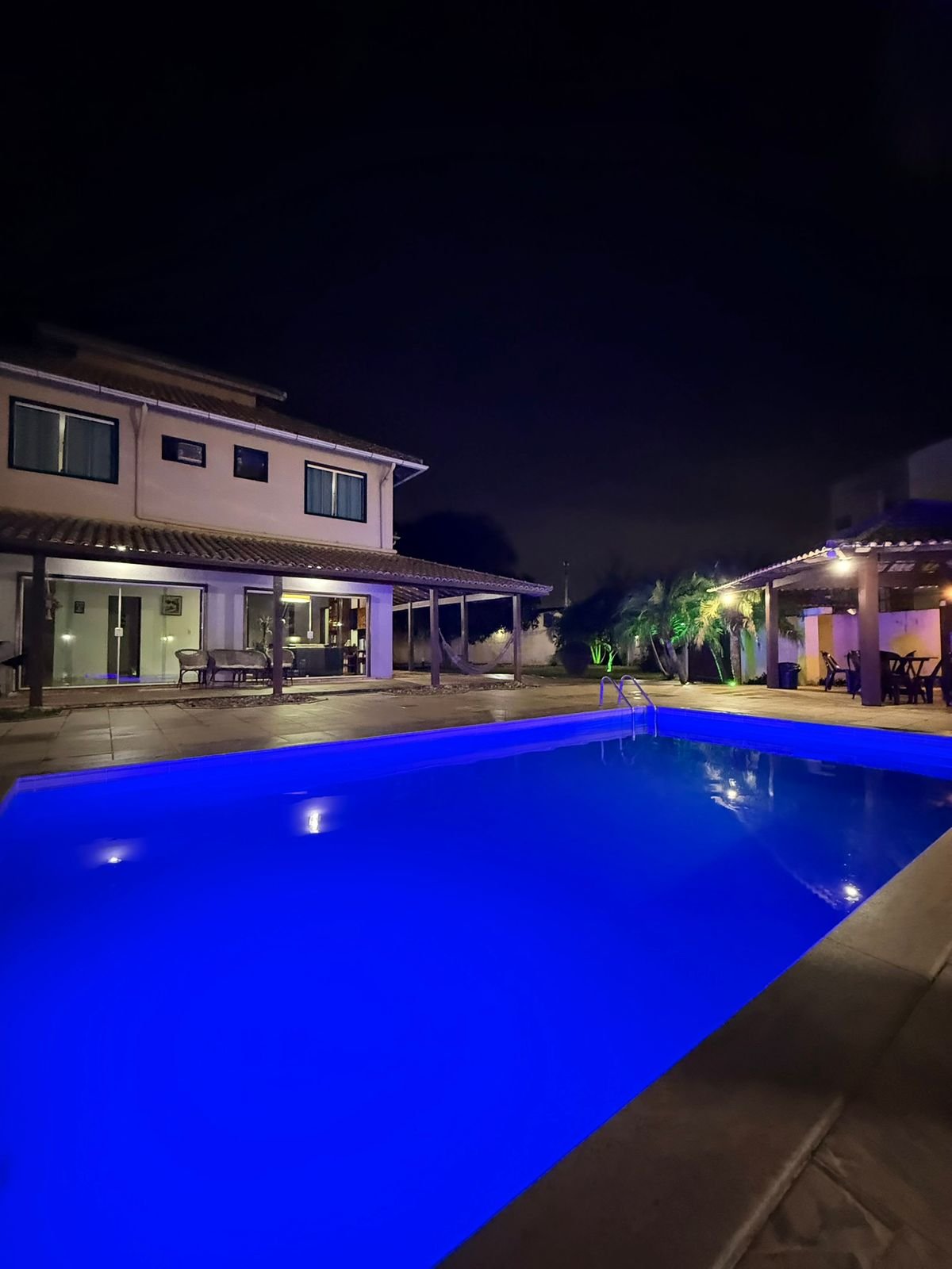 AL00018  - Sua Casa de Temporada VIP em Cabo Frio: Conforto para 48 Pessoas no Recanto das Dunas!