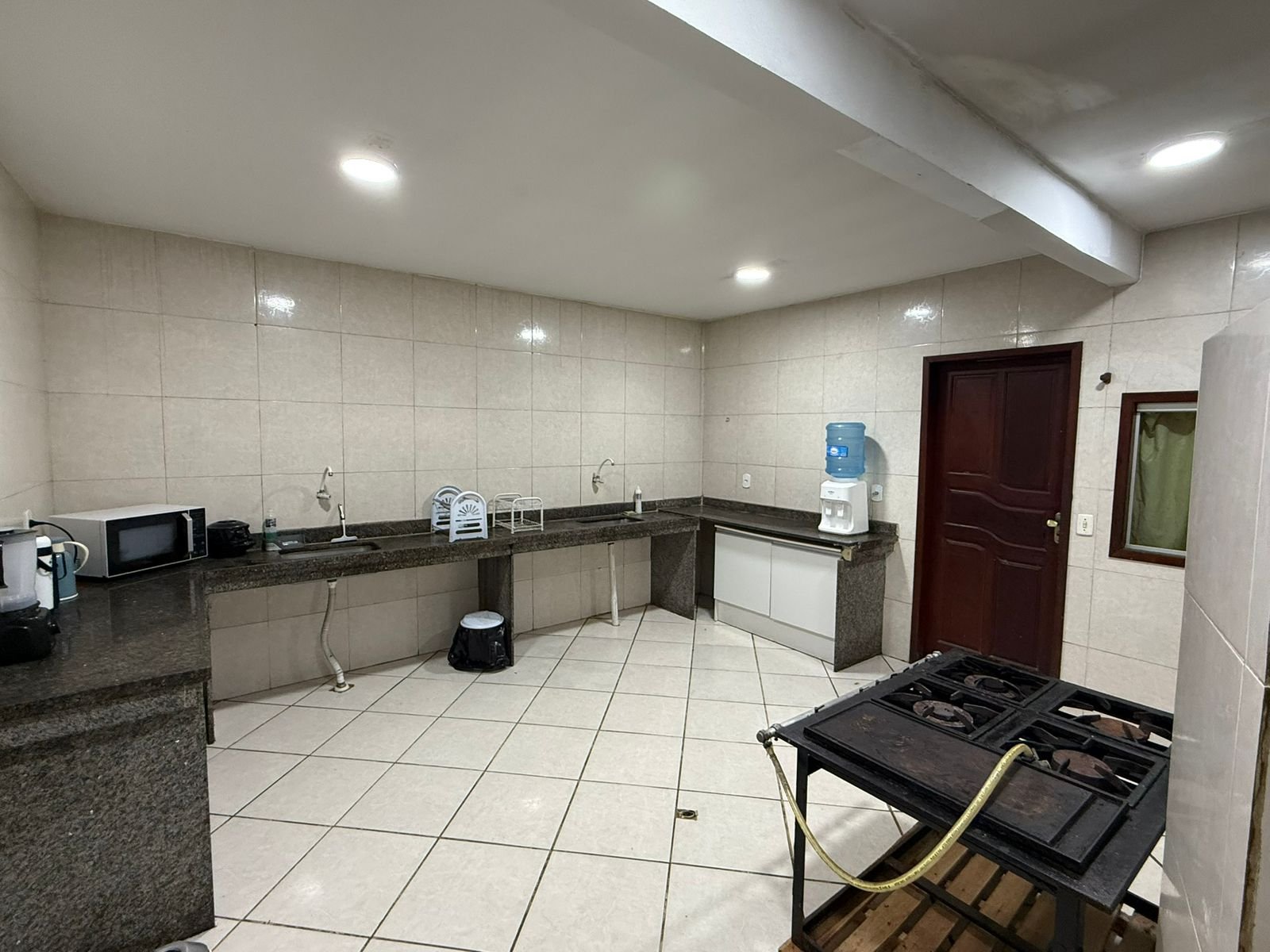 AL00018  - Sua Casa de Temporada VIP em Cabo Frio: Conforto para 48 Pessoas no Recanto das Dunas!