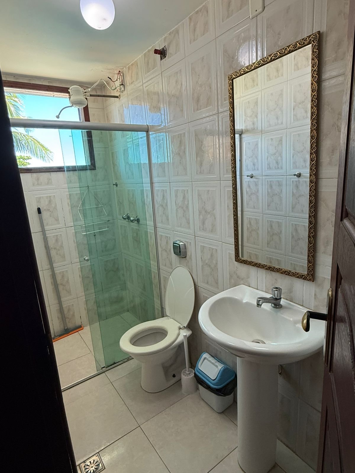 AL00018  - Sua Casa de Temporada VIP em Cabo Frio: Conforto para 48 Pessoas no Recanto das Dunas!