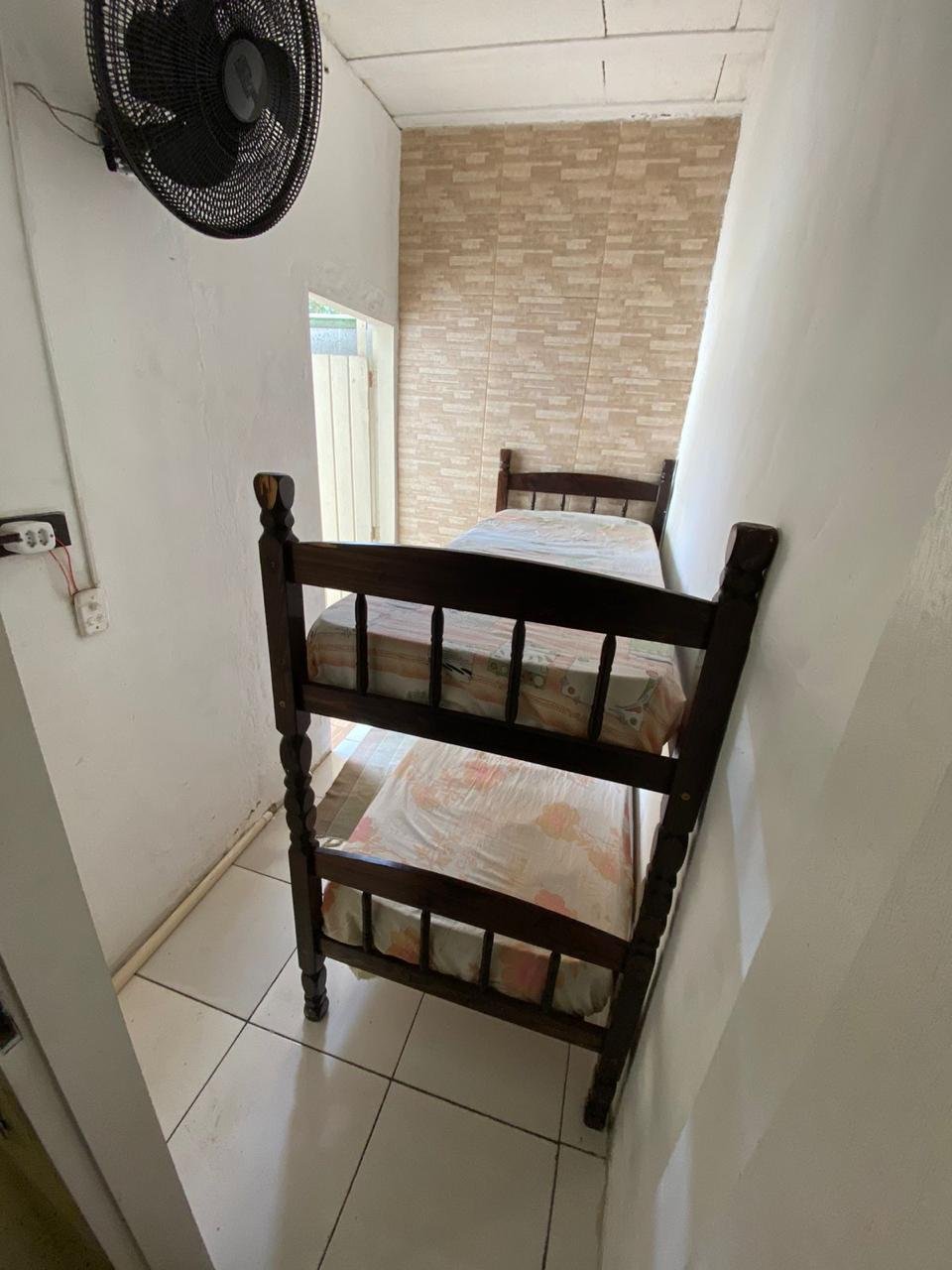 AL0003-  CASA PARA EXCURSÃO TEMPORADA EM CABO FRIO 54 P/ OU PEQUENAS FAMILIAS
