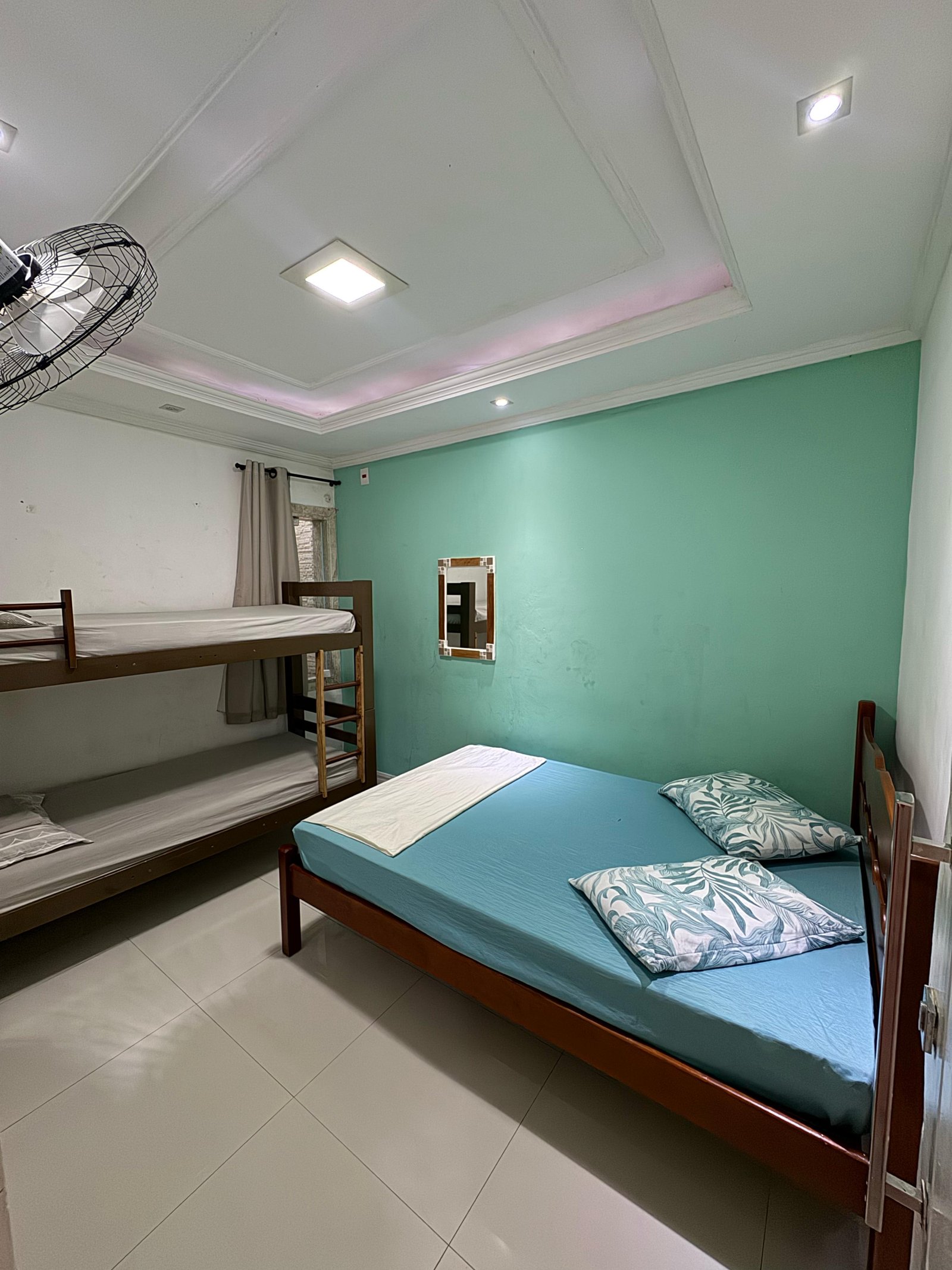 AL0004- Hospedagem temporada para 30 pessoas ou pequenas familias em cabo Frio