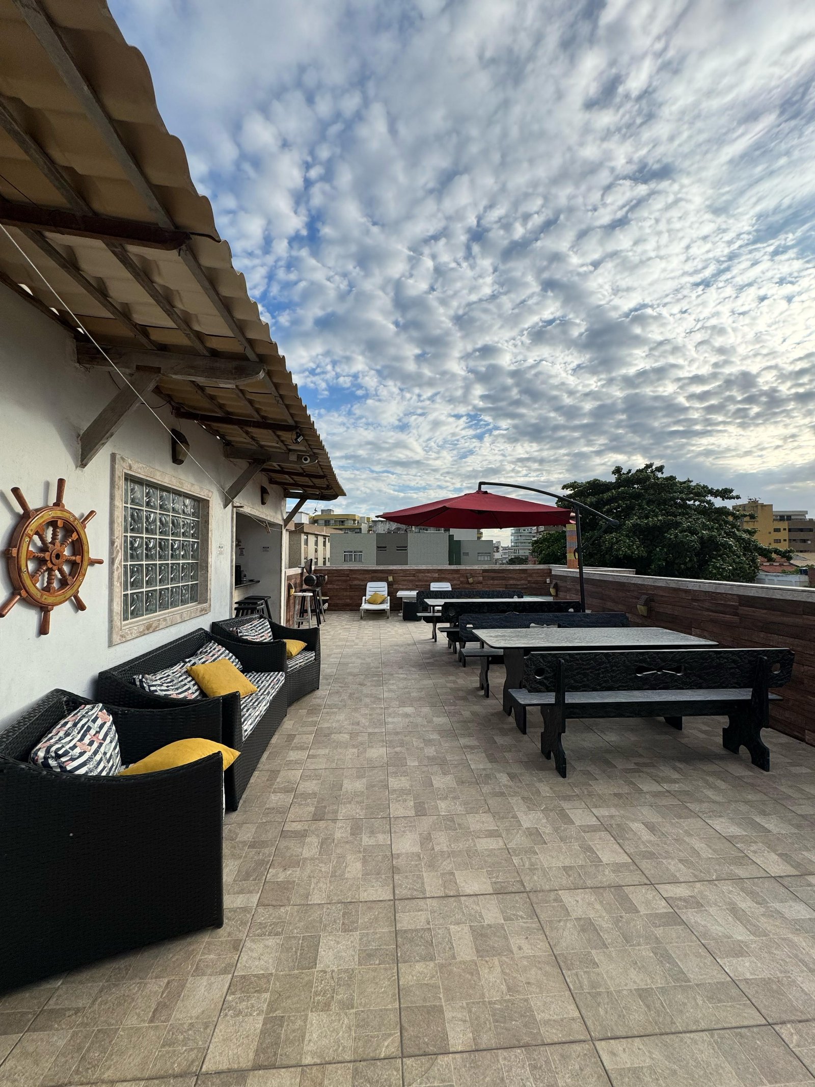 AL0004- Hospedagem temporada para 30 pessoas ou pequenas familias em cabo Frio