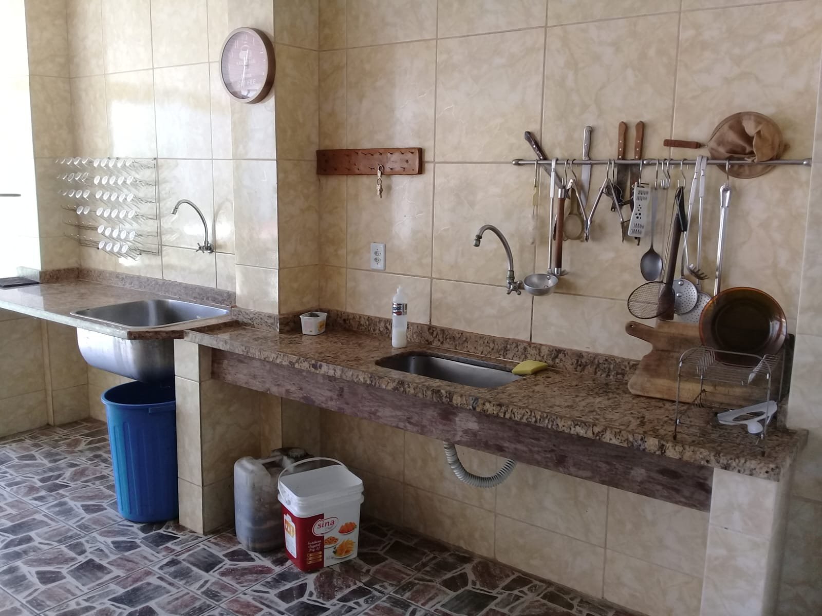 AL0005 - HOSPEDAGEM EM CABO FRIO PARA 50/100 PESSOAS OU PEQUENAS FAMILIAS