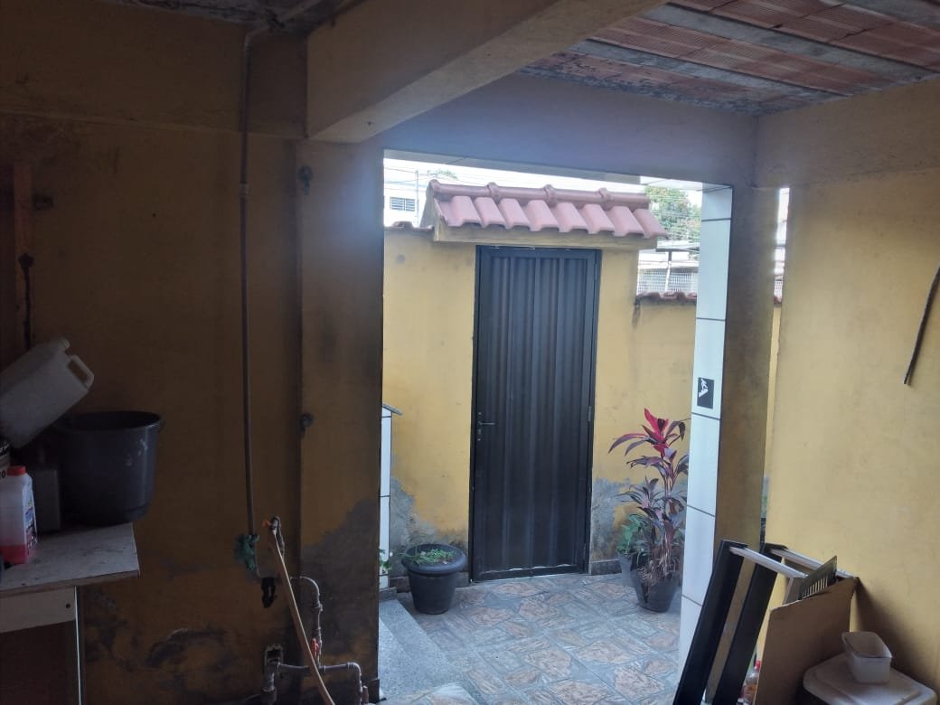 CS000110 - Residência em ITAUNA tipo sobrado em São Gonçalo