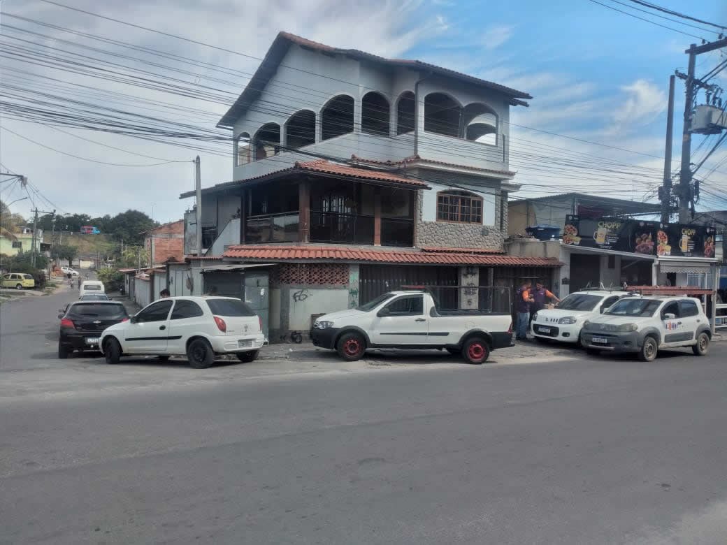 CS000110 - Residência em ITAUNA tipo sobrado em São Gonçalo