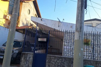 CS00012-  Casa a venda no centro de São Gonçalo