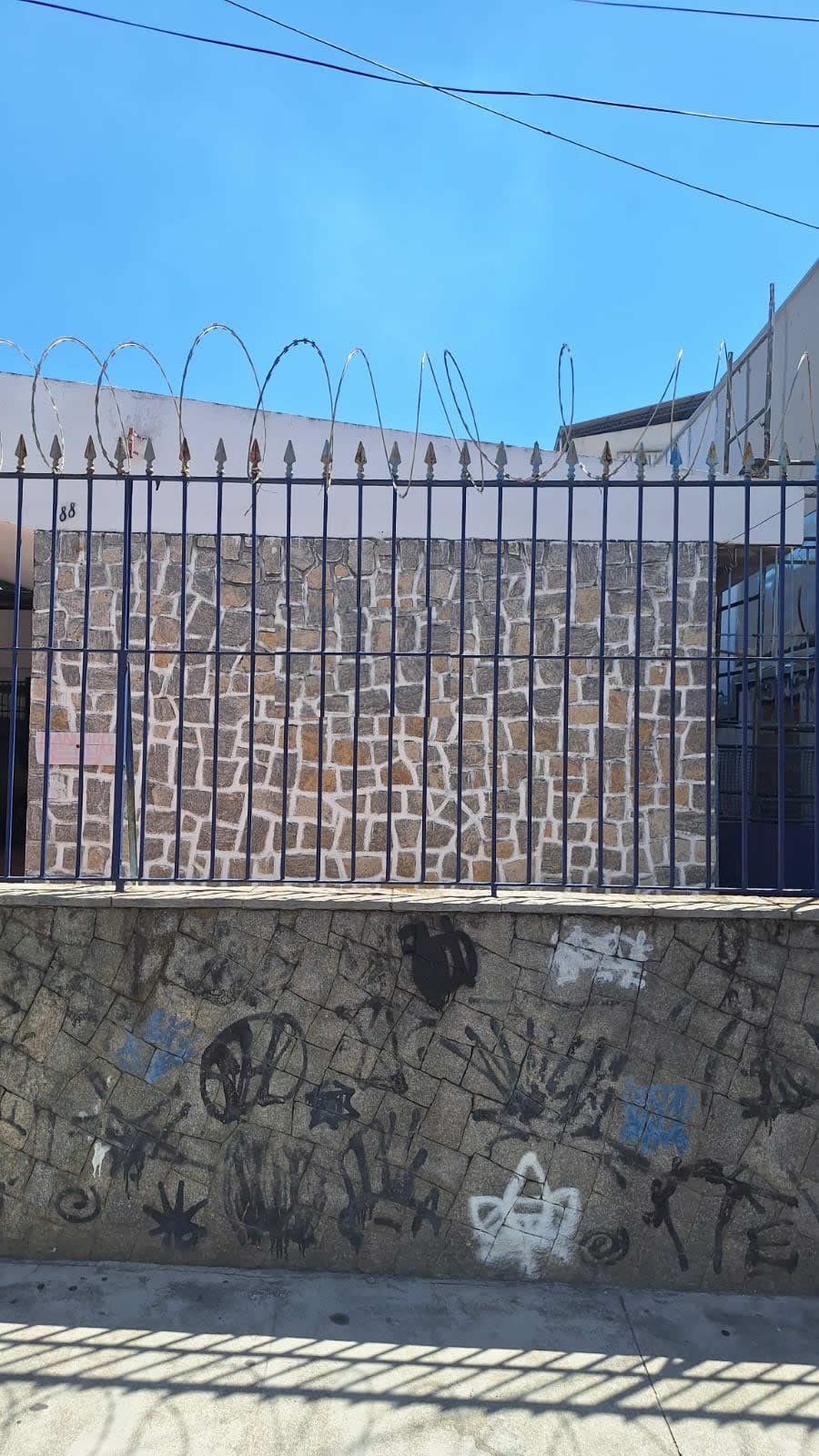 CS00012-  Casa a venda no centro de São Gonçalo