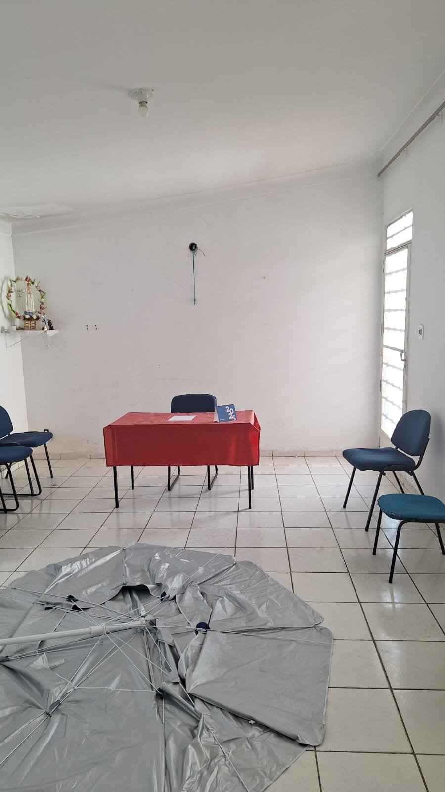 CS00012-  Casa a venda no centro de São Gonçalo