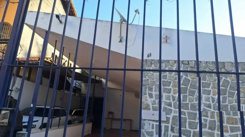 CS00012-  Casa a venda no centro de São Gonçalo