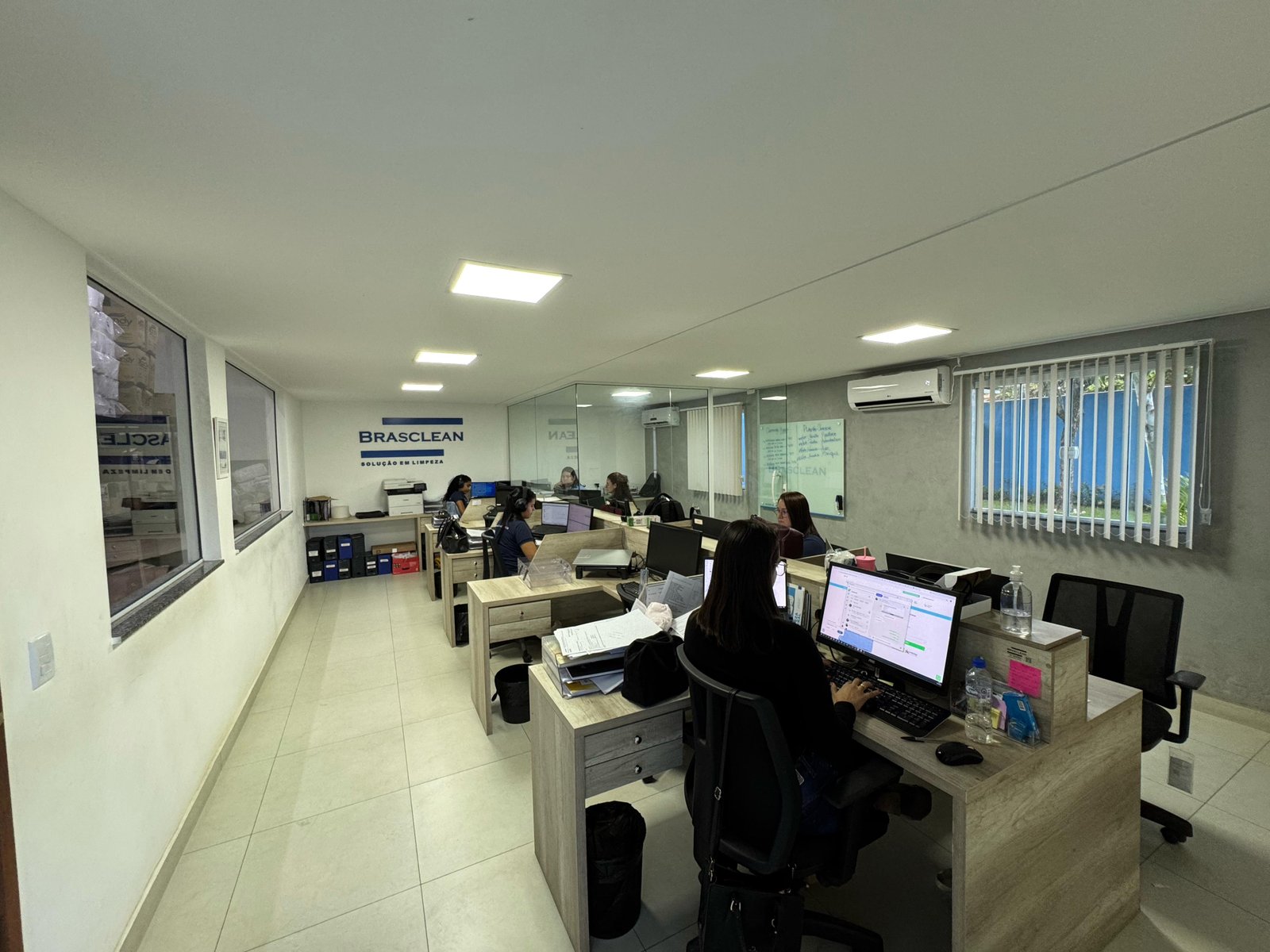 EMP0005 - EMPRESA EM FUNCIONAMENTO COM CONTRATO EMP0005 - EMPRESA EM FUNCIONAMENTO COM CONTRATO