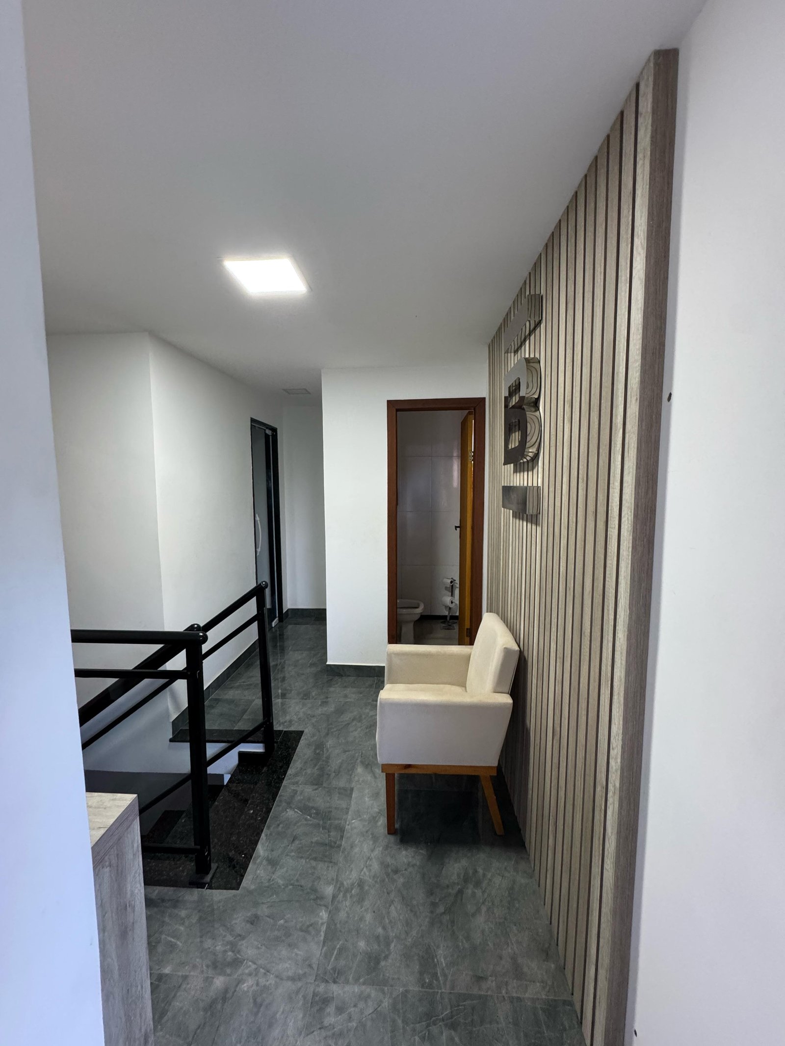 EMP0005 - EMPRESA EM FUNCIONAMENTO COM CONTRATO EMP0005 - EMPRESA EM FUNCIONAMENTO COM CONTRATO