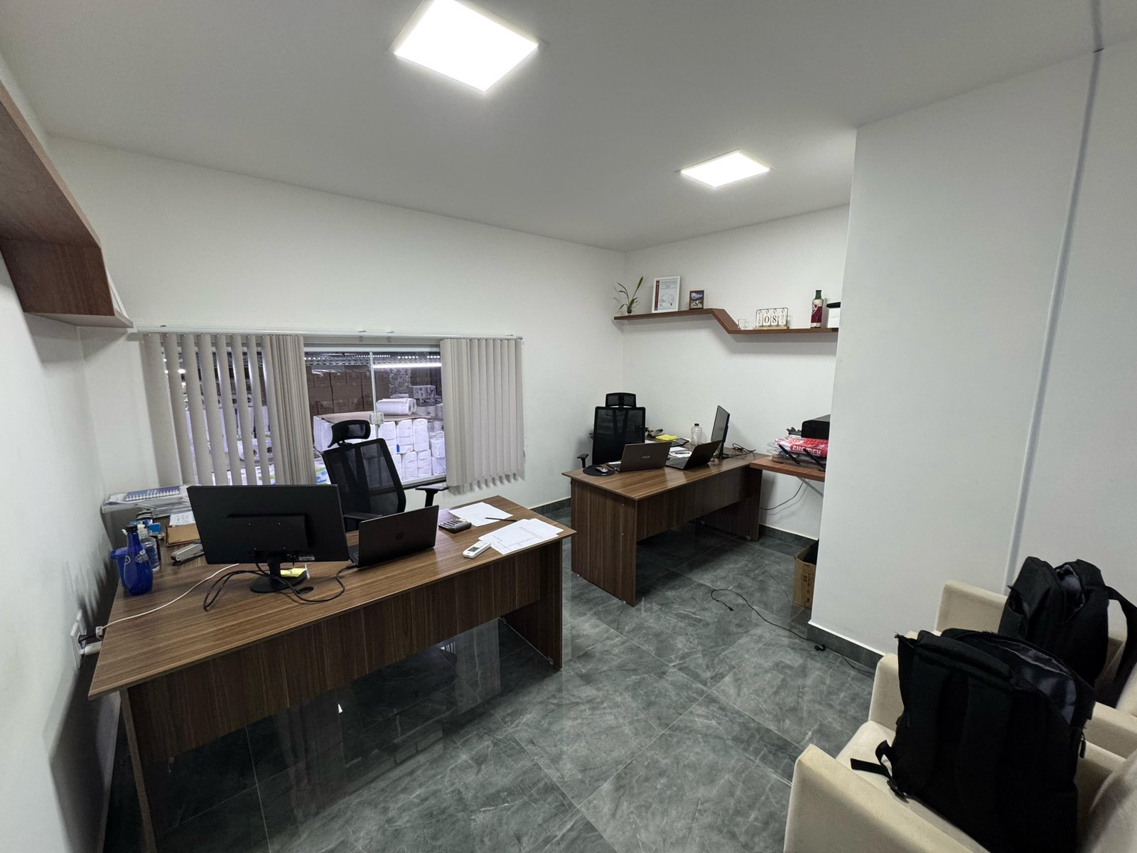 EMP0005 - EMPRESA EM FUNCIONAMENTO COM CONTRATO EMP0005 - EMPRESA EM FUNCIONAMENTO COM CONTRATO