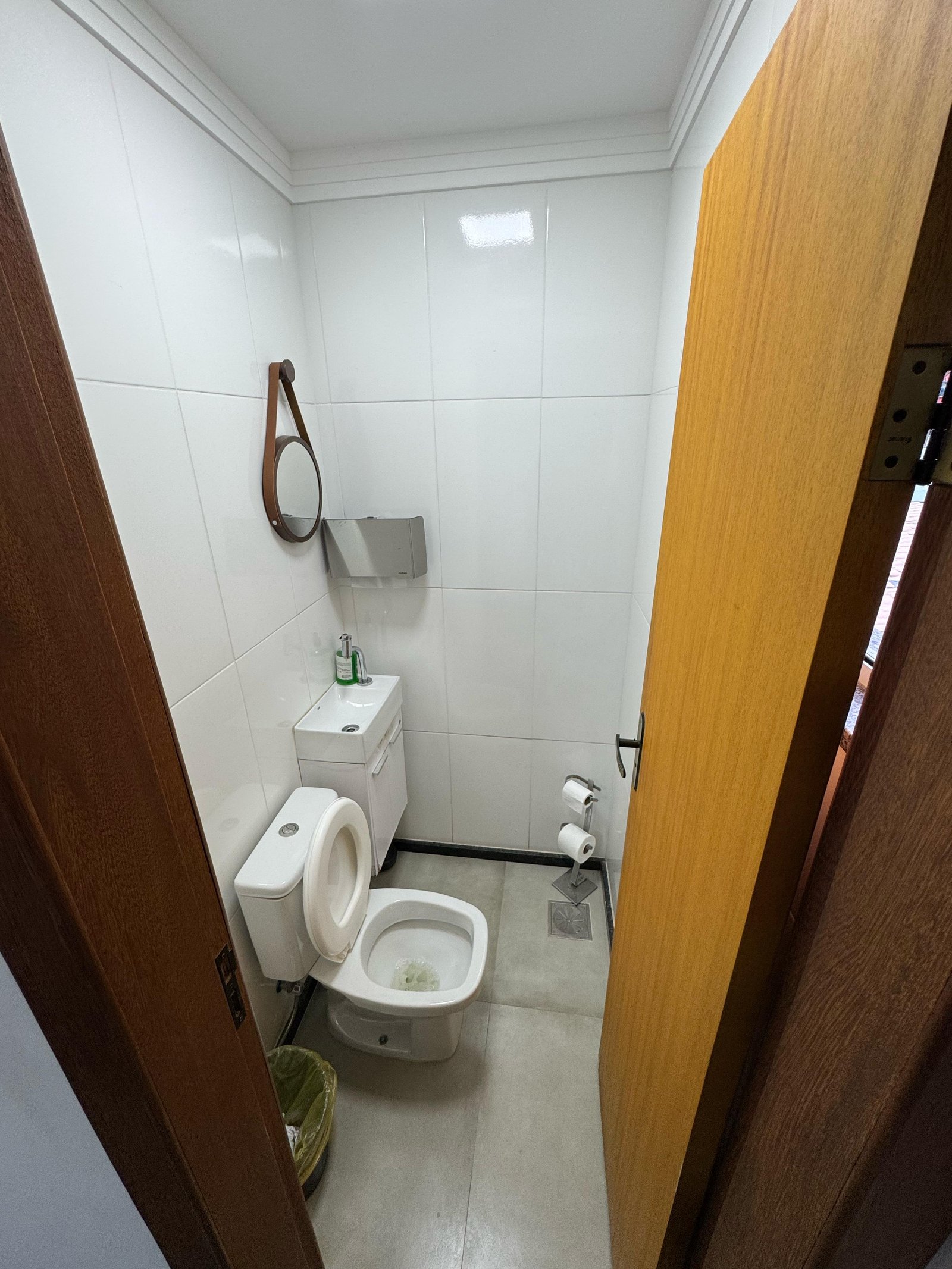 EMP0005 - EMPRESA EM FUNCIONAMENTO COM CONTRATO EMP0005 - EMPRESA EM FUNCIONAMENTO COM CONTRATO