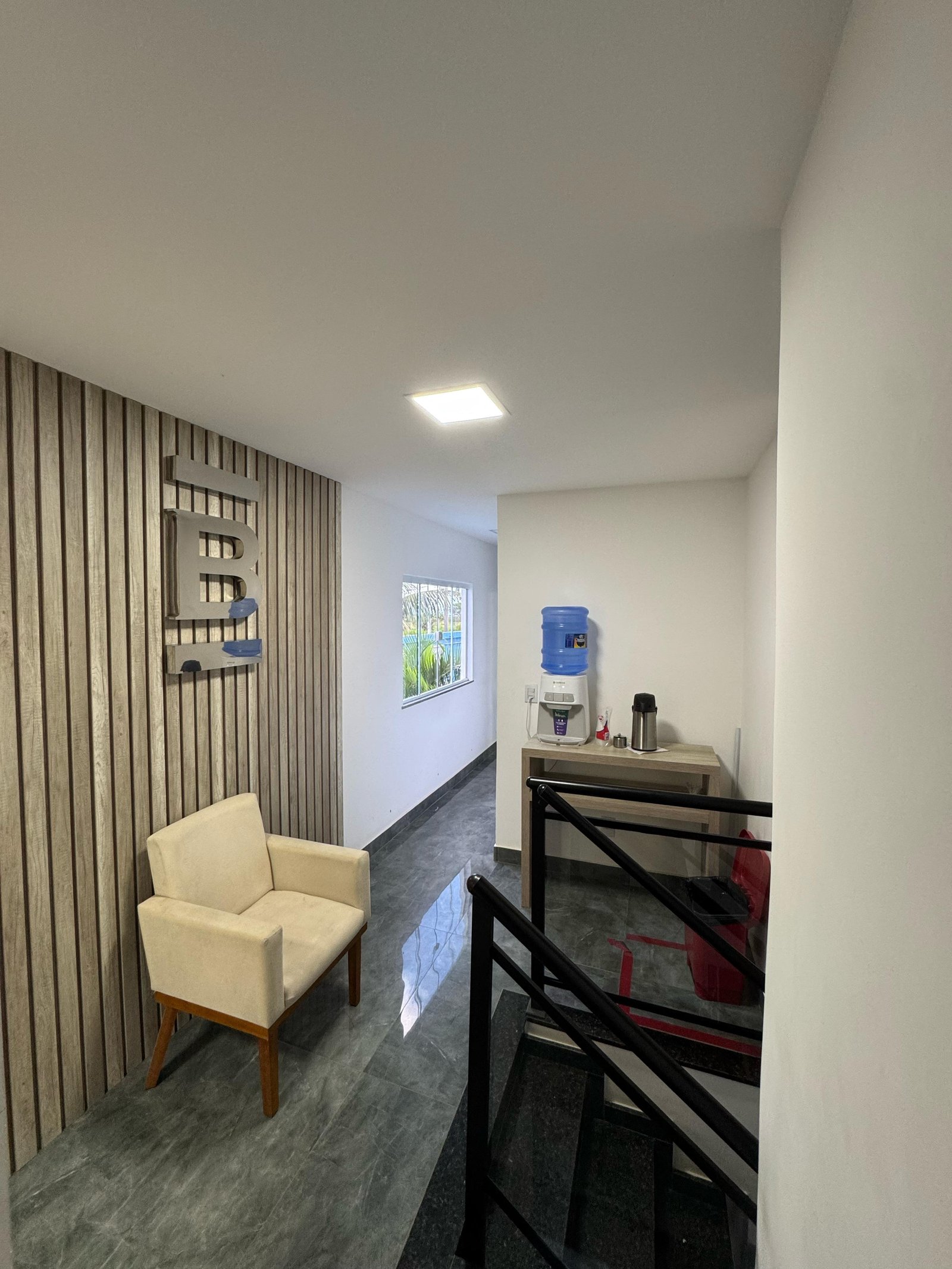 EMP0005 - EMPRESA EM FUNCIONAMENTO COM CONTRATO EMP0005 - EMPRESA EM FUNCIONAMENTO COM CONTRATO