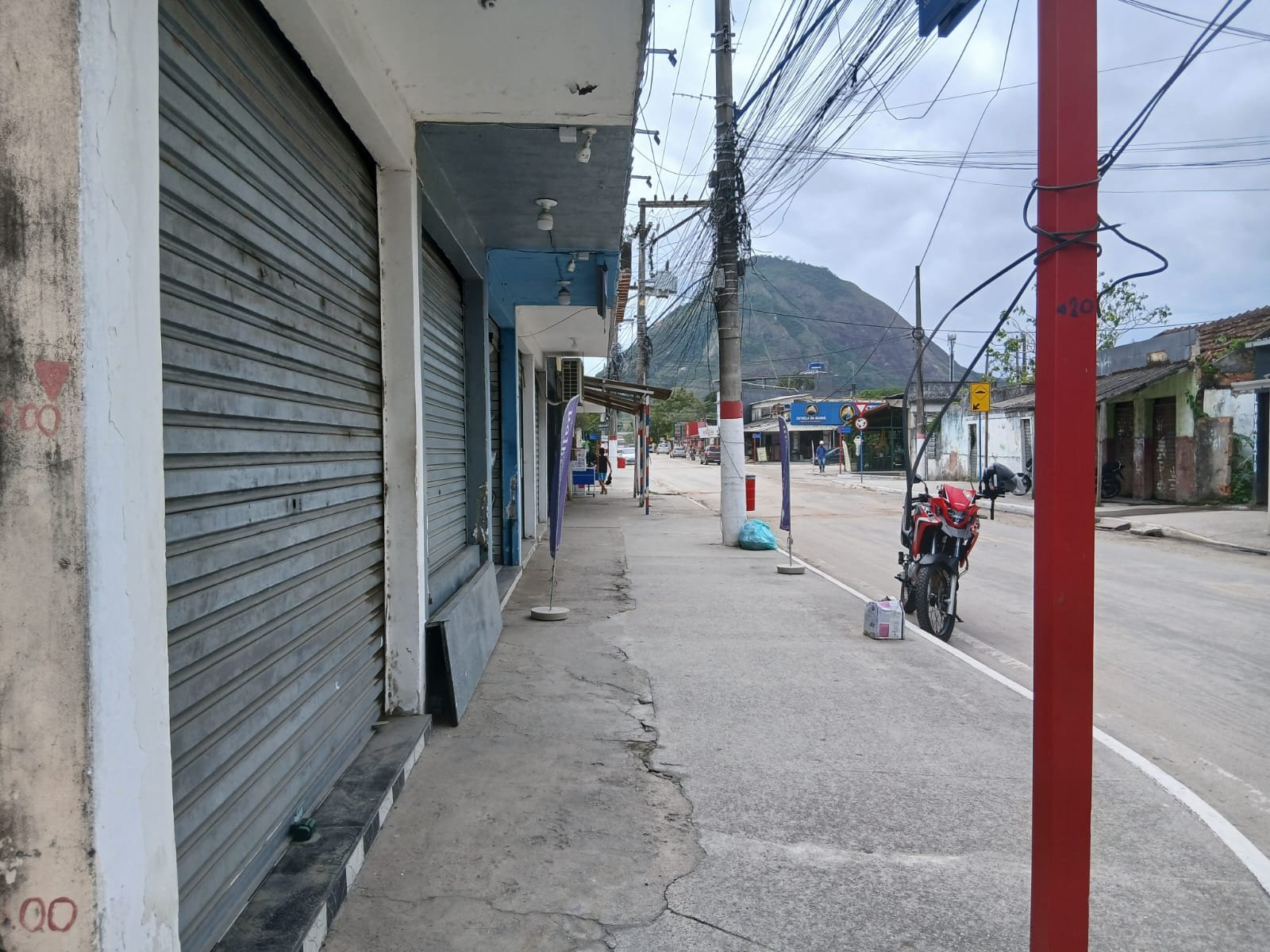 LJ0003- Vende-se loja 02 em Maricá de frente São Jose de Embassaí